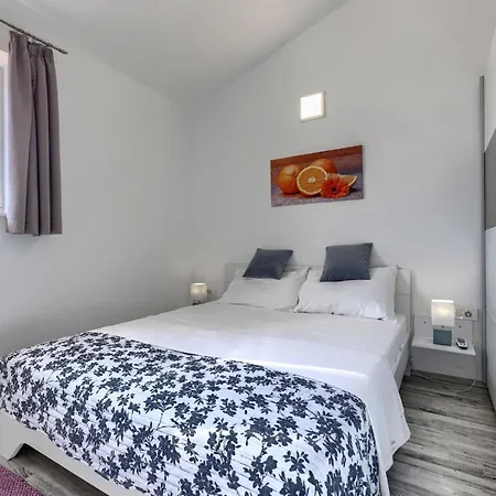 Istria Queen By Interhome בית נופש לאבין