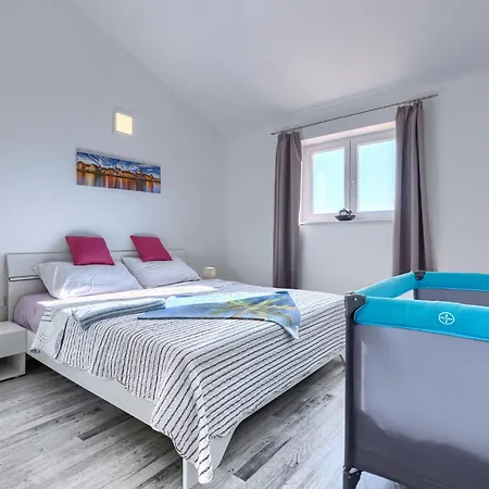 Istria Queen By Interhome בית נופש לאבין